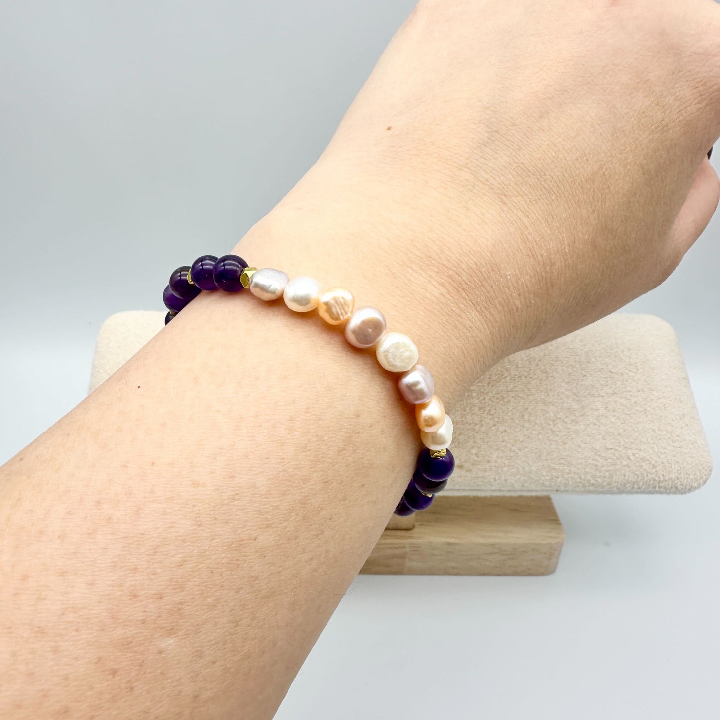 AMETHYST & PHILIPPINE PEARLS | HANDMADE GEMSTONE BRACELET