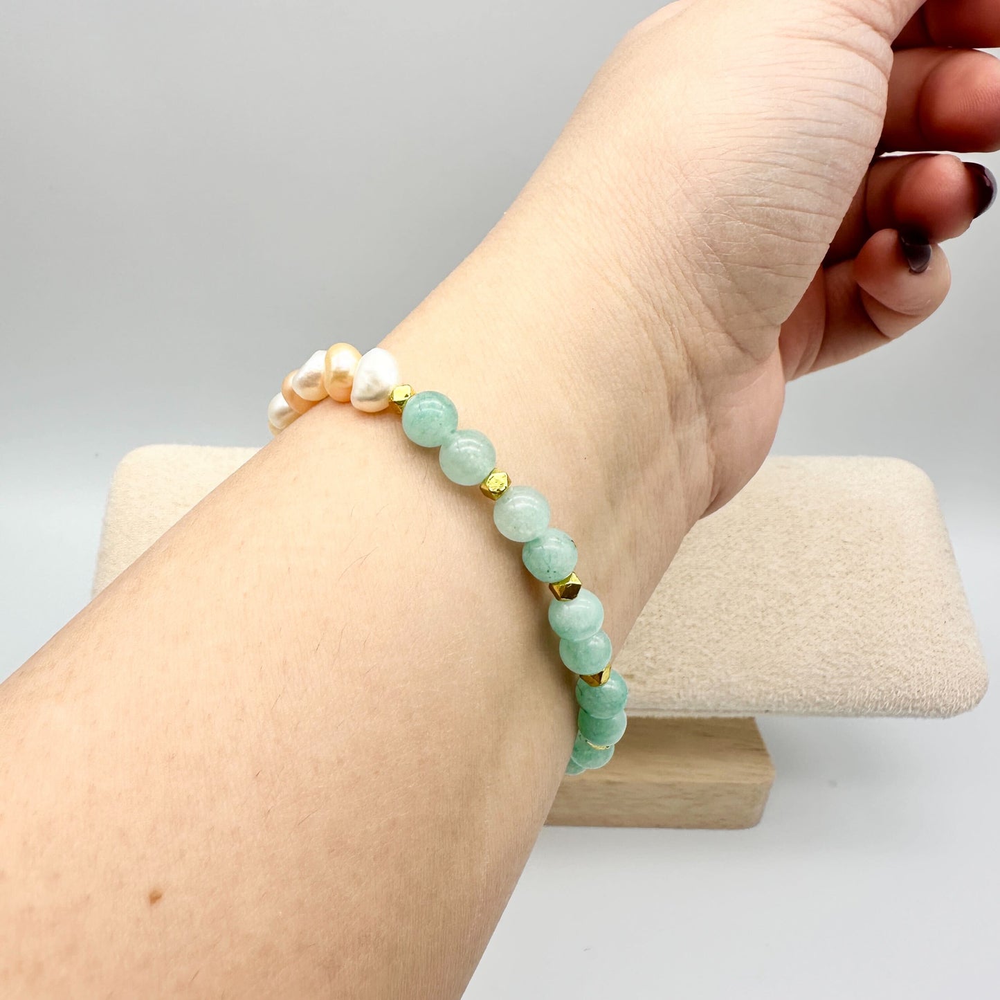 MINT ANGELITA & PHILIPPINE PEARLS (B) | HANDMADE GEMSTONE BRACELET