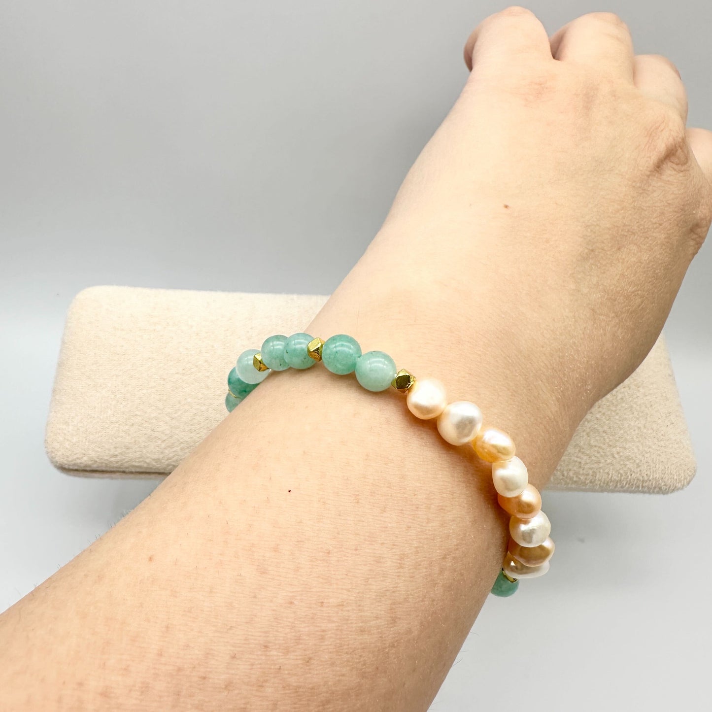 MINT ANGELITA & PHILIPPINE PEARLS (B) | HANDMADE GEMSTONE BRACELET