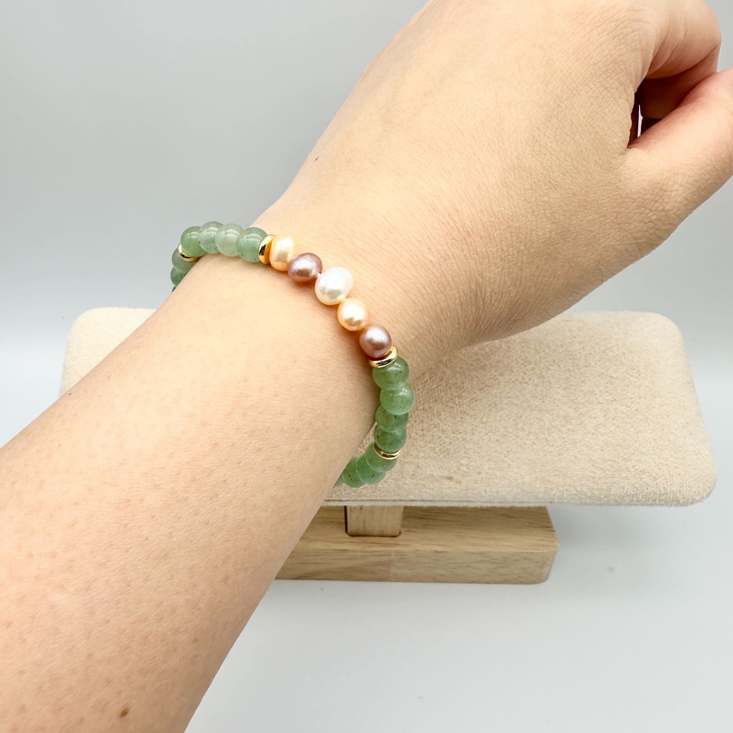 GREEN JADE & PHILIPPINE PEARLS | HANDMADE GEMSTONE BRACELET