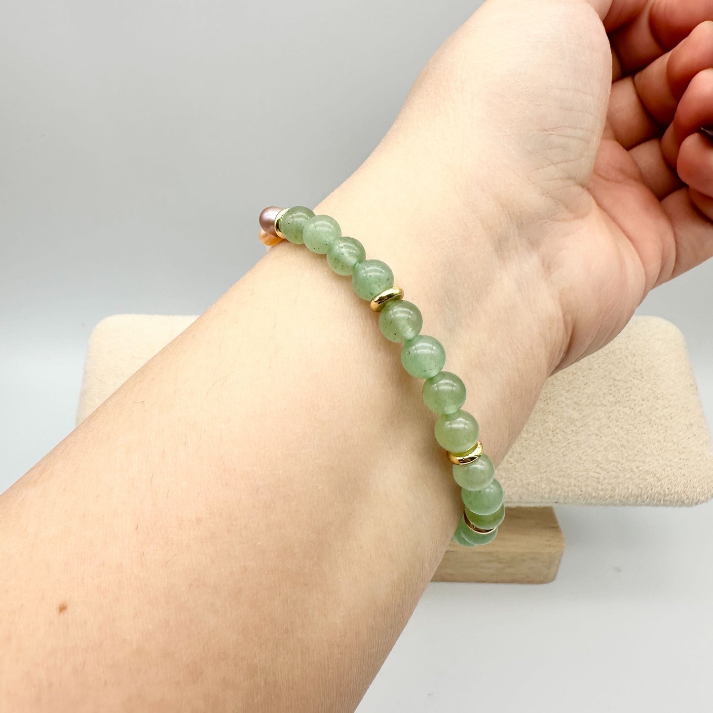 GREEN JADE & PHILIPPINE PEARLS | HANDMADE GEMSTONE BRACELET